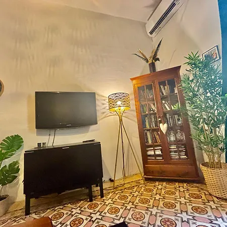 Lilac - Authentic Shared Maltese Guest house *