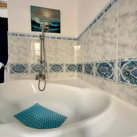 Lilac - Authentic Shared Maltese Guest house Birkirkara