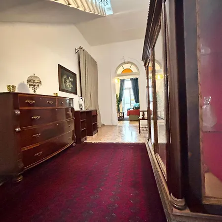 Lilac - Authentic Shared Maltese Guest house *